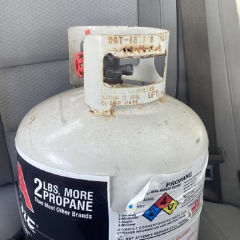 7-Eleven - Old rusty propane because I complained and was right. I paid for a working one. And they had all new ones beside this one. - Convenience Stores Near Me - Murrieta, California