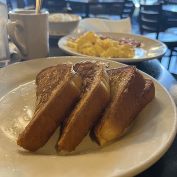 Daley’s Restaurant - French Toast - Diners Near Me - Chicago, Illinois Daley’s Restaurant - French Toast - Diners Near Me - Chicago, Illinois