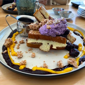 Toast Kitchen & Bakery - Ube French Toast - Breakfast & Brunch Near Me - Tustin, California