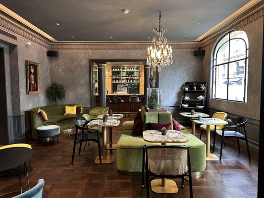 Victoria Palace Hotel by null