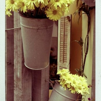 Yellow Vase - Bakeries Near Me - Redondo Beach, California