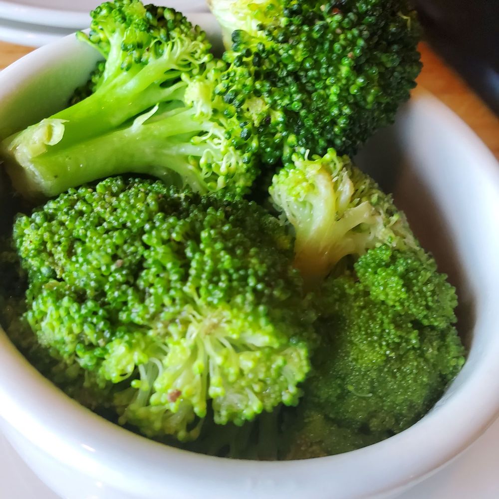 Applebee's Grill + Bar - Broccoli - American Near Me - Benton Harbor, Michigan