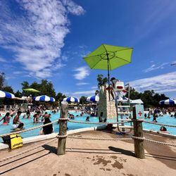 Six Flags Hurricane Harbor
