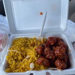 Taste of China - L22. General Tso's Chicken Lunch Special