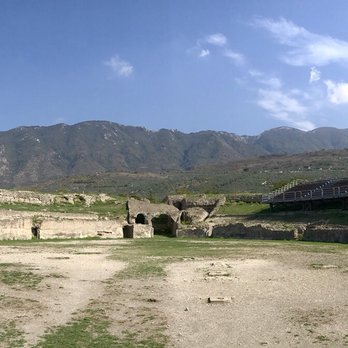 Anfiteatro Romano - Landmarks & Historical Buildings Near Me - Avella, AV