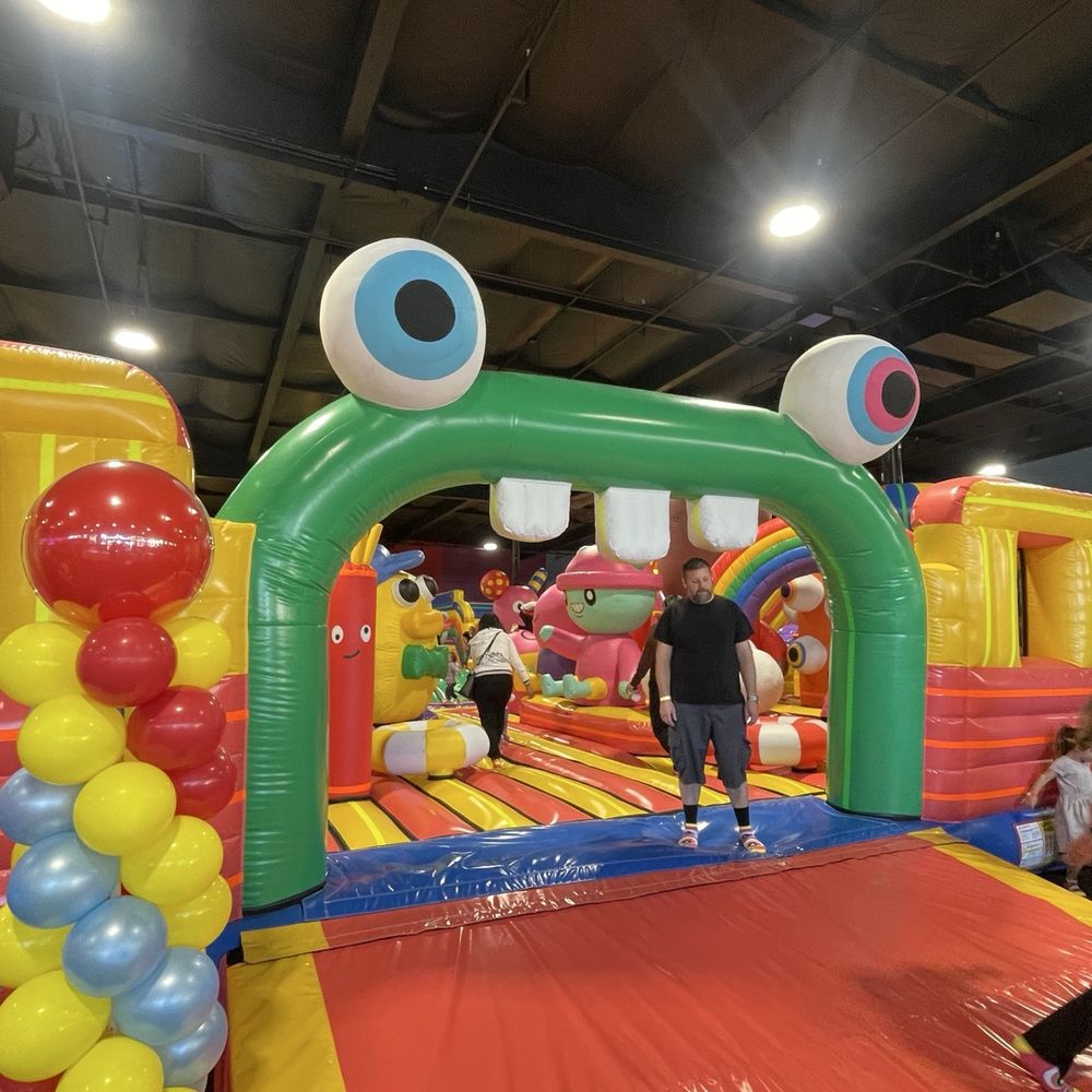 Fun box - Trampoline Parks Near Me - Escondido, California Fun box - Trampoline Parks Near Me - Escondido, California