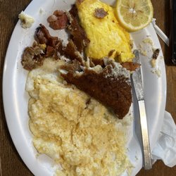 Cedar Park Cafe - Fish and grits