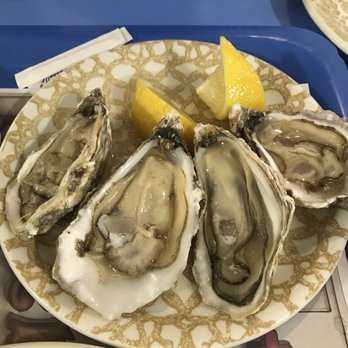 La Paradeta - Oysters - Seafood Near Me - Barcelona, B La Paradeta - Oysters - Seafood Near Me - Barcelona, B
