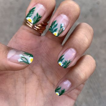 Solo Nails - Hand painted flowers - Nail Salons Near Me - Los Angeles, California Solo Nails - Hand painted flowers - Nail Salons Near Me - Los Angeles, California