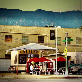 Afters Ice Cream - two people sitting outside a restaurant - Desserts Near Me - Pasadena, California