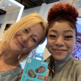 Here I am, holding my new earbuds...thanks to my girl Kay at AT&T, who's not only great at her job, but beautiful too!!! Here I am, holding my new earbuds...thanks to my girl Kay at AT&T, who's not only great at her job, but beautiful too!!!