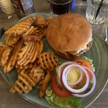 Crosby’s - Nashville chicken Sandwich - New American Near Me - Cedar Rapids, Iowa