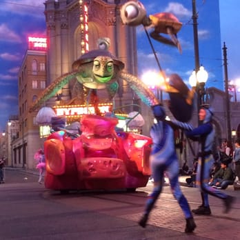 Pixar Play Parade - Finding Nemo - Amusement Parks Near Me - Anaheim, California Pixar Play Parade - Finding Nemo - Amusement Parks Near Me - Anaheim, California