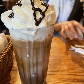 Cracker Barrel Old Country Store - Breakfast & Brunch Near Me - Clinton, New Jersey