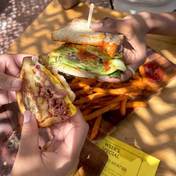Cafe on 27 - Vegan Club and Pastrami Paradise - Breakfast & Brunch Near Me - Topanga, California