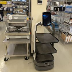 Nella Cutlery - Robot at rest
