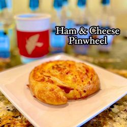 Cafe De Oro - Ham & Cheese Pinwheel