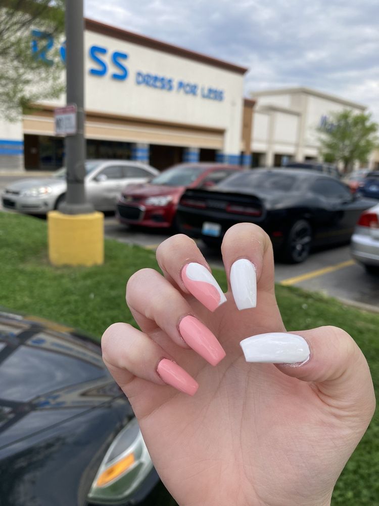 NAIL TECH 17 Photos 10359 Dixie Hwy, Louisville, Kentucky Nail