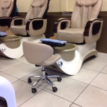 CT Nails - Clean and confortable - Nail Salons Near Me - Queen Creek, Arizona