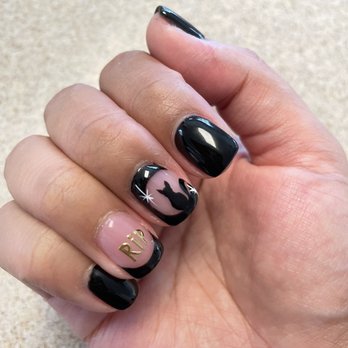 Moon Nails - Halloween nails by Helen - Nail Salons Near Me - Ewa Beach, Hawaii