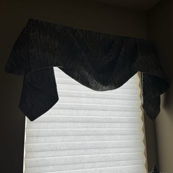 One Stop Decorating Center - After picture with valence - Shades & Blinds Near Me - Lees Summit, Missouri One Stop Decorating Center - After picture with valence - Shades & Blinds Near Me - Lees Summit, Missouri