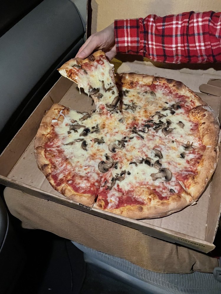 SAL’S ITALIAN RESTAURANT & GRILL Updated September 2024 40 Photos