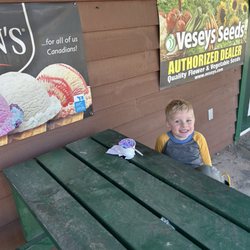 Goucher's Farm & Market - Enjoying ice cream