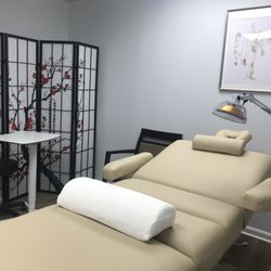 Join Acupuncture & Herbal Medicine - Treatment room 2