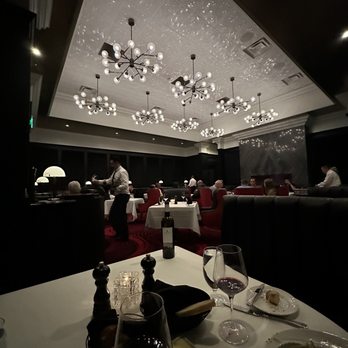 Duke's Steakhouse - Beautiful, intimate dining room - Steakhouses Near Me - Sparks, Nevada Duke's Steakhouse - Beautiful, intimate dining room - Steakhouses Near Me - Sparks, Nevada