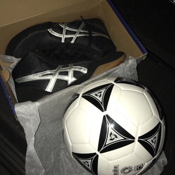McCully Bicycle & Sporting Goods - Size 3 Soccer ball & size 6 1/2 Matflex 5 wrestling shoes - Bikes Near Me - Honolulu, Hawaii McCully Bicycle & Sporting Goods - Size 3 Soccer ball & size 6 1/2 Matflex 5 wrestling shoes - Bikes Near Me - Honolulu, Hawaii