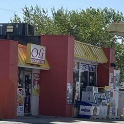 Oli Discount Store - Building