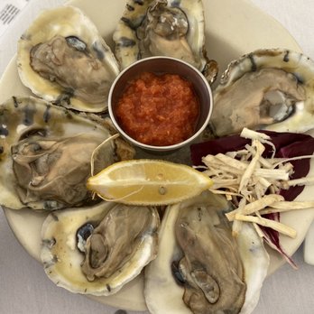 Coles Dockside Restaurant - Raw oysters - Seafood Near Me - Staten Island, New York