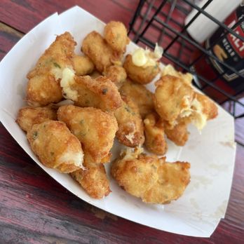 Fish Hut Grill - Cheese curds - American Near Me - Emerald Isle, North Carolina