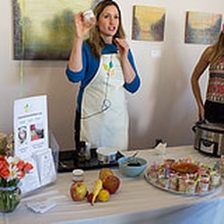 Registered Dietitian Laura Scherling presenting at the 2014 Annual Nutrition Fair