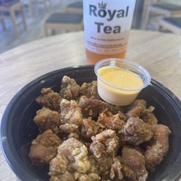 Salt and pepper popcorn chicken and oolong peach tea Salt and pepper popcorn chicken and oolong peach tea