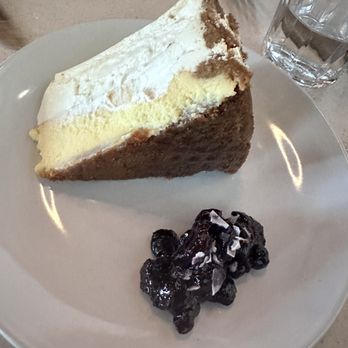 Cullum's Attaboy - MOM'S 1976 CHEESECAKE - SLICE - Breakfast & Brunch Near Me - San Antonio, Texas