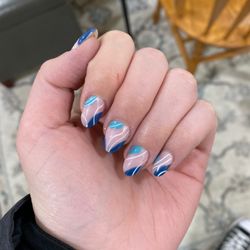 LUXE Nail Salon