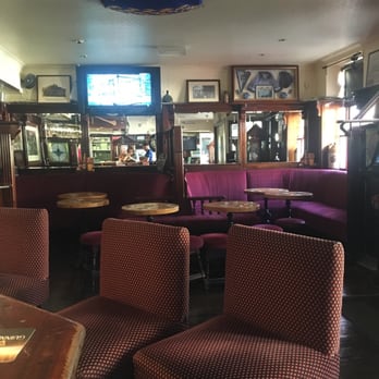 Lower Deck - Plenty of lounge space plus TV for sports - Pubs Near Me - Dublin, D