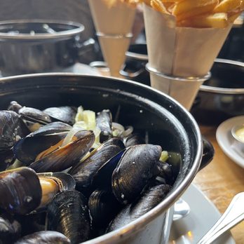 Brussels Bistro - Mussels and fries - Belgian Near Me - Laguna Beach, California