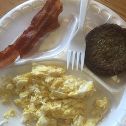 County Line Grocery & Grill - Eggs bacon & sausage