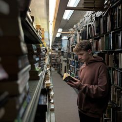 Lowry's Books