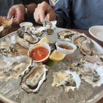 The Schooner Restaurant & Lounge - Oysters on the half shell - Seafood Near Me - Netars, Oregon