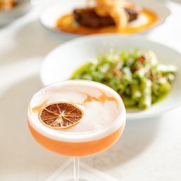 ELLIE’S RESTAURANT & LOUNGE - Updated January 2026 - 337 Photos & 169