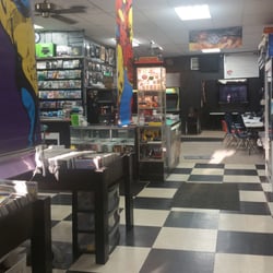 Game Swap - Inside the shop.