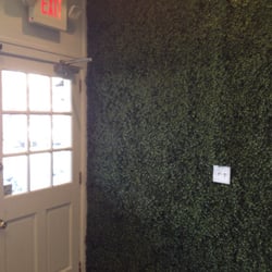 Green Nectar Juicery - Grass wall