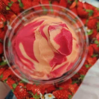 Kool Cones - Peach pomegranate swirl - Ice Cream & Frozen Yogurt Near Me - Gibsonia, Pennsylvania