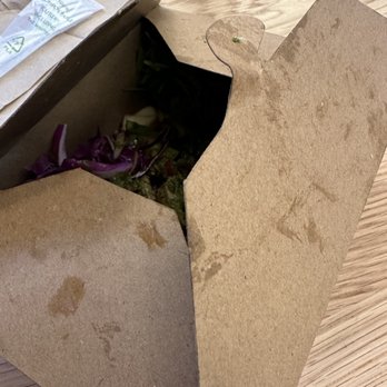 sweetgreen - Healthy Salads, Wraps, and Bowls - They couldn't close my box so two others tried. Not nice. - Salad Near Me - New York, New York sweetgreen - Healthy Salads, Wraps, and Bowls - They couldn't close my box so two others tried. Not nice. - Salad Near Me - New York, New York