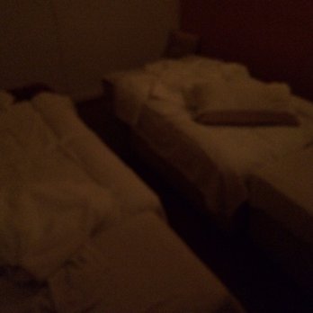 QQ Spa Massage - Private "room" for two with a curtain door and walls that don't connect to the ceiling - Beauty & Spas Near Me - Las Vegas, Nevada QQ Spa Massage - Private "room" for two with a curtain door and walls that don't connect to the ceiling - Beauty & Spas Near Me - Las Vegas, Nevada