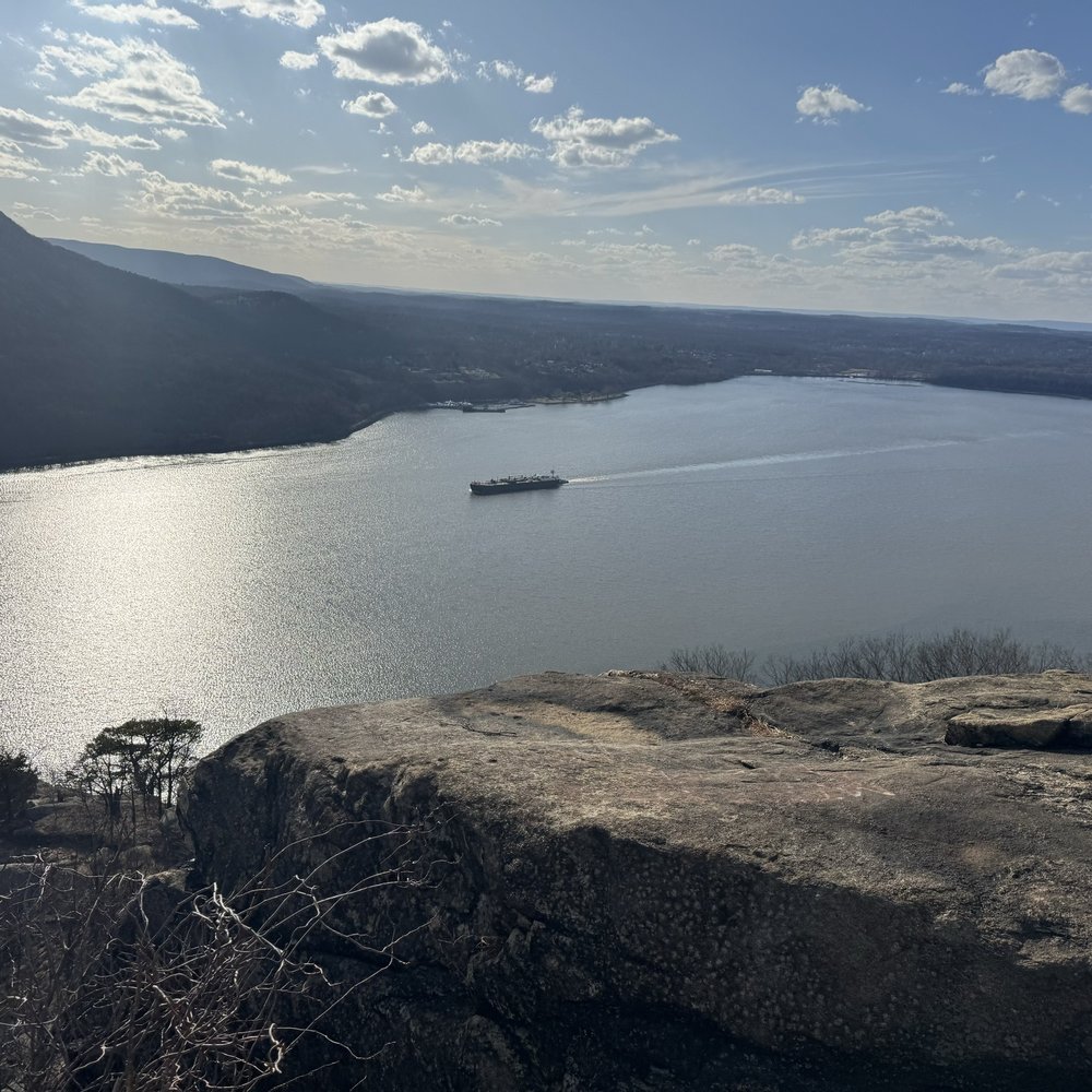 Breakneck Ridge - Wonder view from top of Breakneck Ridge. Cargo barge heading down stream to NYC. - Hiking Near Me - Cold Spring, New York Breakneck Ridge - Wonder view from top of Breakneck Ridge. Cargo barge heading down stream to NYC. - Hiking Near Me - Cold Spring, New York