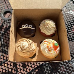 Cupcake Charlie's - So much yes!